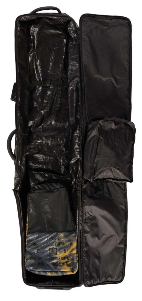 DC Tarmac Wheelie Board Bag 2022-2023 3 DC Tarmac Wheelie Board Bag 2022-2023 - Image 3