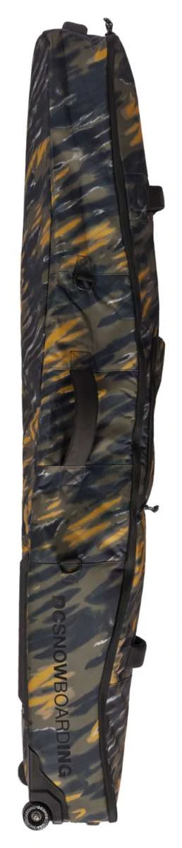 DC Tarmac Wheelie Board Bag 2022-2023 4 DC Tarmac Wheelie Board Bag 2022-2023 - Image 4